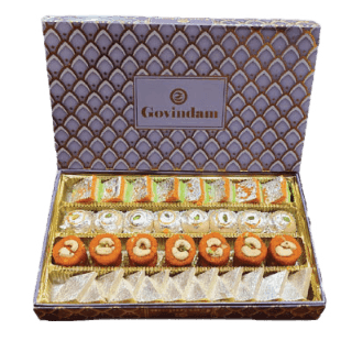 Box 1kg - Mawa Tiranga, Pinni, Khirkadam & Kaju Katli
