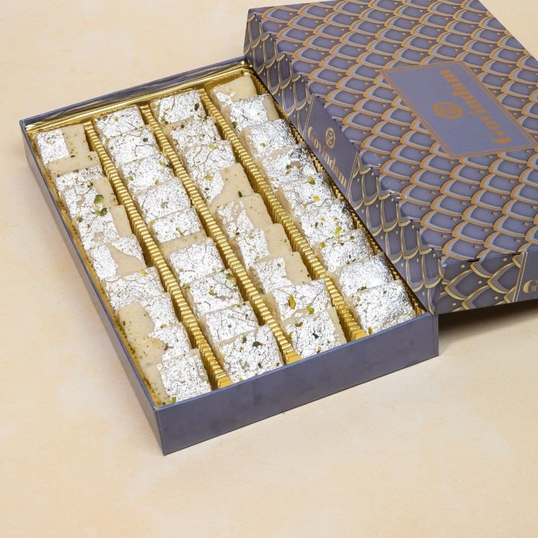 Coconut Burfi (Nariyal Barfi)