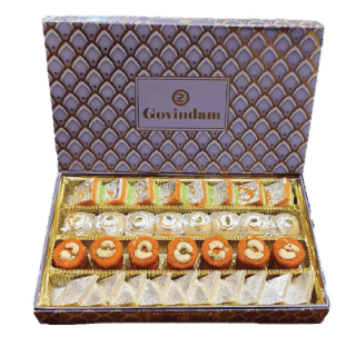 Box 1kg - Mawa Tiranga, Pinni, Khirkadam & Kaju Katli